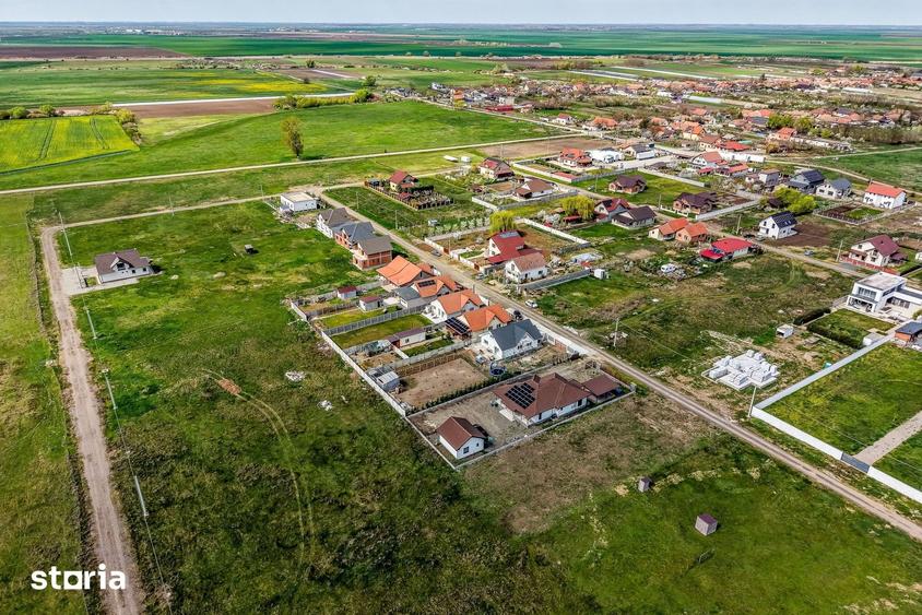 Casă cu 3 camere cu Teren 655 Mp în Șofronea