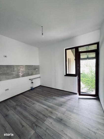 Casă cu 4 camere decomandat în Chișoda