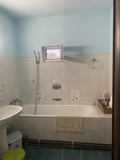 Apartament cu 4 camere decomandat în Ultracentral