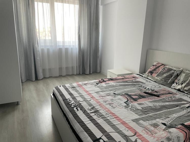 Apartament cu 3 camere decomandat, mobilat în Rediu