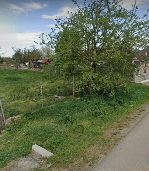 Teren de 2048 mp, în Vadu