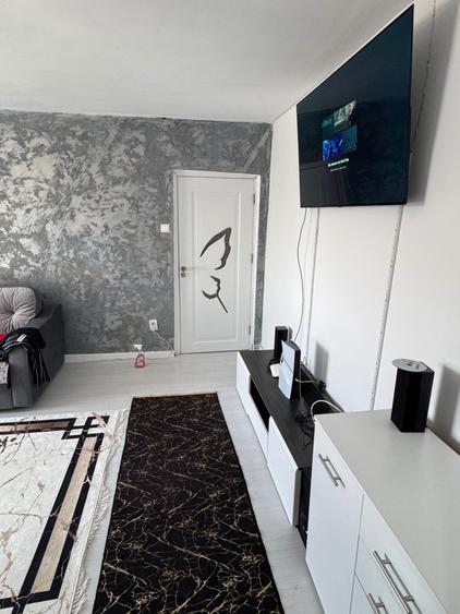 Apartament cu 2 camere decomandat în Exterior Vest