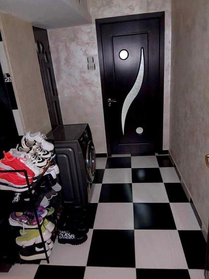 Apartament cu 2 camere semidecomandat în Micro 11