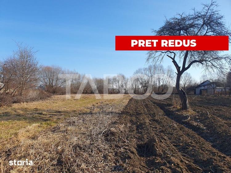 Teren de 3600 mp, în Voila