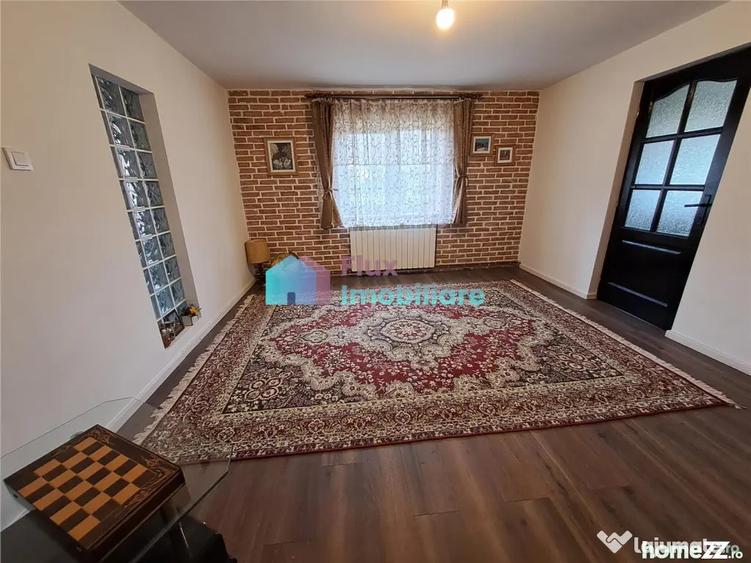 Casă cu 5 camere cu Teren 800 Mp în Cornu Luncii
