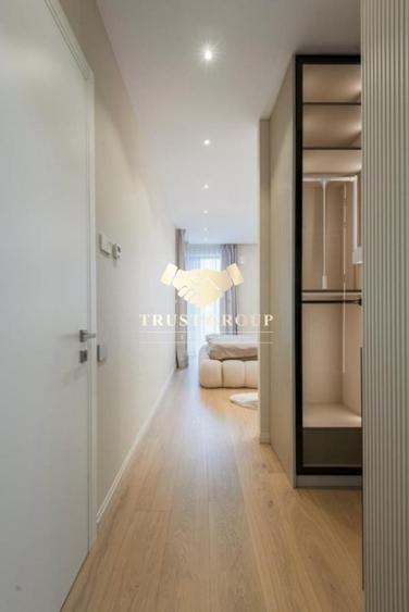 Apartament cu 3 camere semidecomandat în Șoseaua Nordului