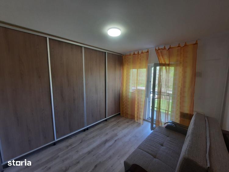 Apartament cu 2 camere decomandat în Micro 15