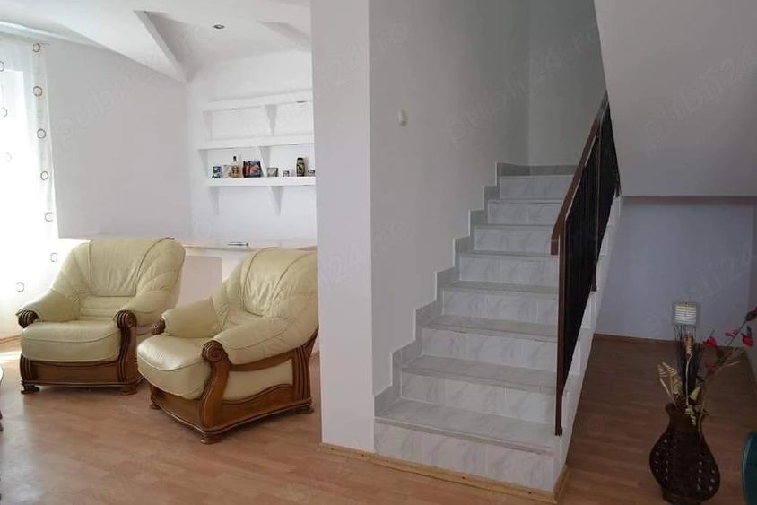 Casă cu 5 camere cu Teren 1000 Mp în Nord
