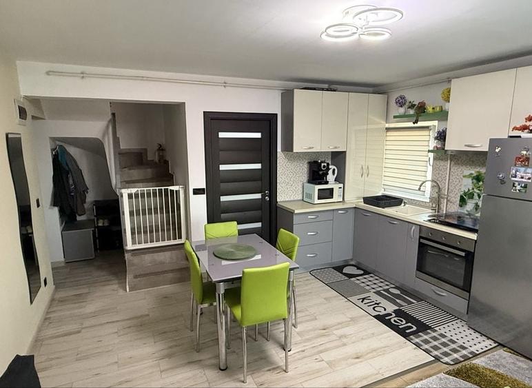 Vand apartament cu 3 camere,etj 2, Splaiul Sebesului - 8