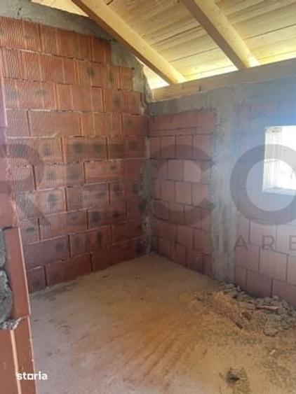 Casă cu 4 camere cu Teren 300 Mp în Sânmartin