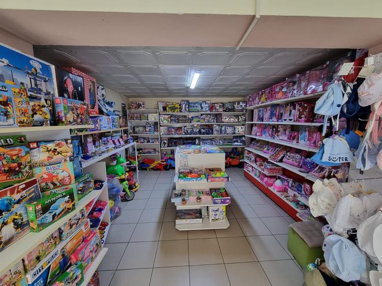 Spațiu comercial, de 120 mp, în Cetate