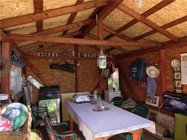 Casă cu 8 camere cu Teren 560 Mp în Someșeni
