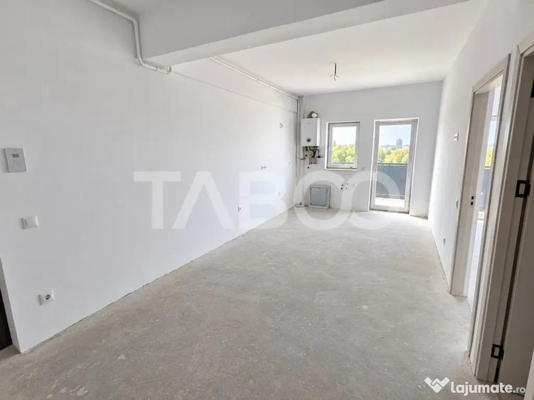 Apartament cu 3 camere decomandat în Turnișor