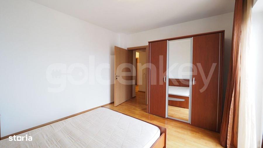 Apartament cu 3 camere în Central — fotografia 3