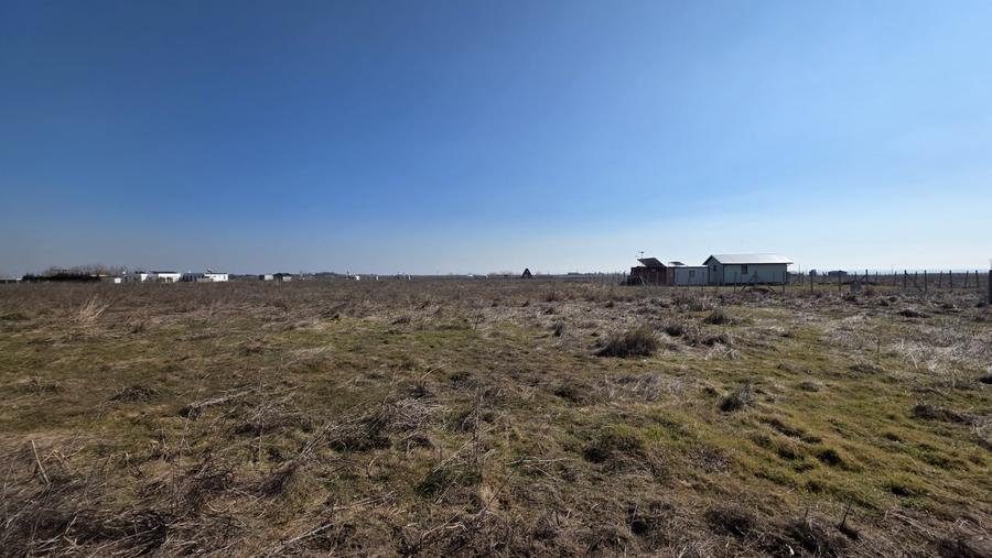 Teren agricol intravilan de 555 mp, în Corbu