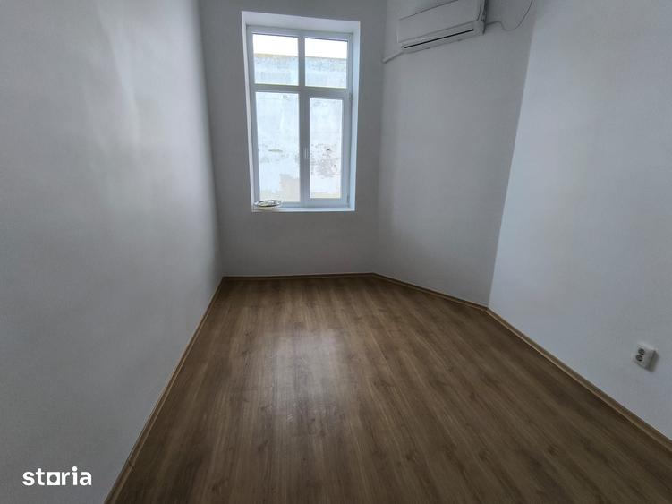 Spațiu comercial, de 809.89 mp, în Gara
