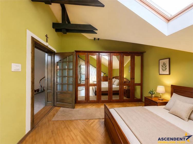 Vila individuala, arhitectura aparte, garaj, terasa, balcon - 3