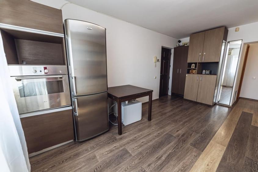 Apartament cu 3 camere decomandat, mobilat în Brâncoveanu