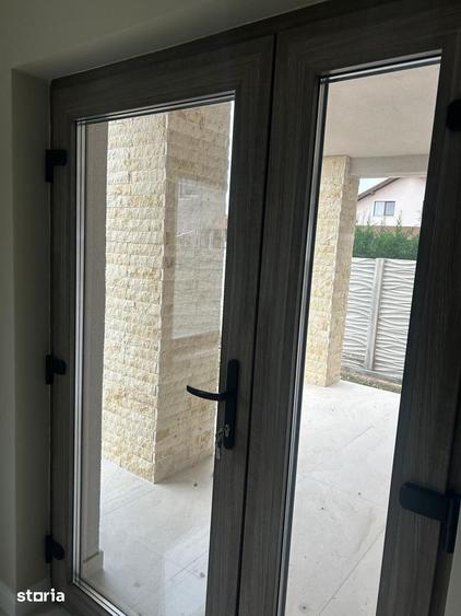 Casă cu 6 camere cu Teren 465 Mp în Giroc
