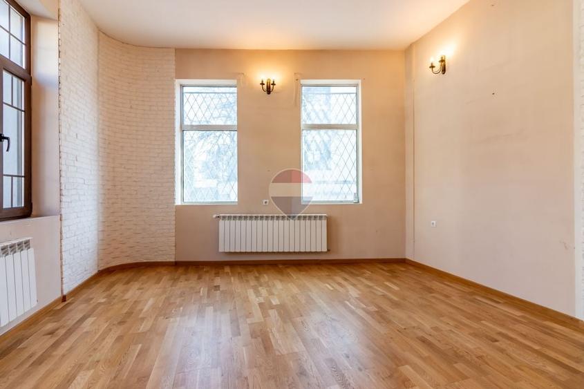 Casă cu 4 camere cu Teren 199 Mp în Unirii