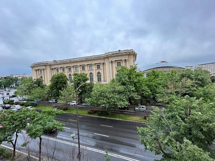 2-room apartment | view Sala Palatului park | subway Piata Romana | - 19