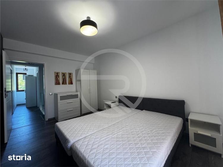 Casă cu 4 camere cu Piscina în Dâmbul Rotund