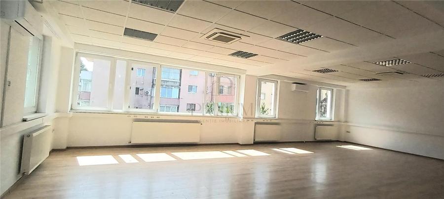 Spațiu comercial, de 144 mp, în Girocului