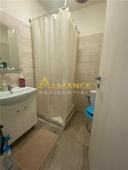 Apartament cu 3 camere decomandat, mobilat în Berceni