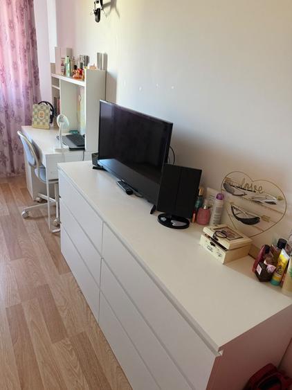 Apartament cu 3 camere decomandat în Exterior Vest