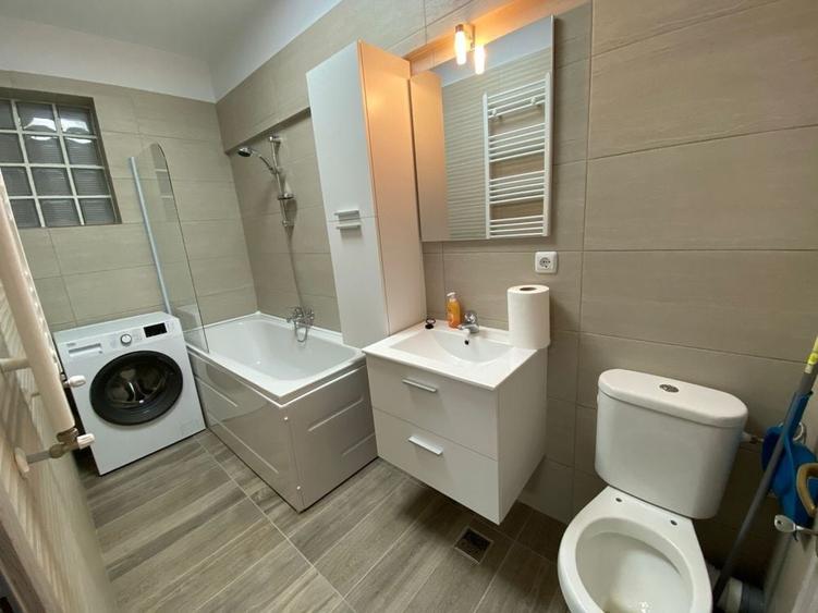 Apartament cu 2 camere decomandat în Exterior Vest