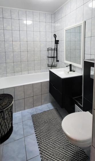 Apartament cu 3 camere decomandat în Rahova