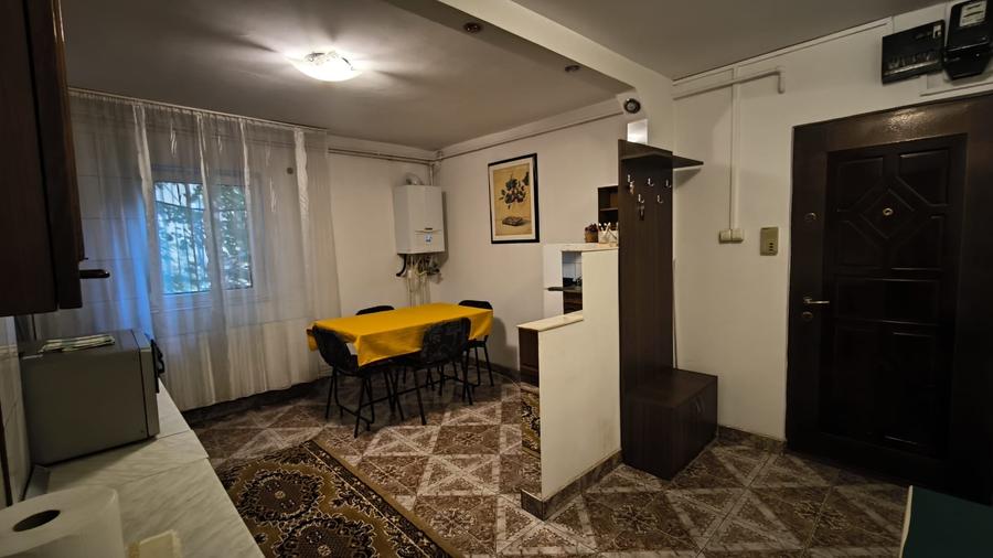 zona Girocului, centrala proprie, parter inalt, mobilat, utilat - 5