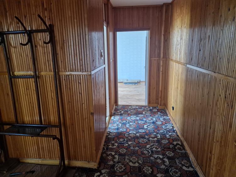 Apartament cu 2 camere decomandat în Precista