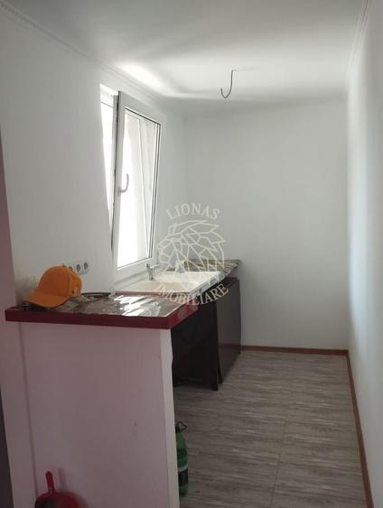 Casă individuală cu 3 camere cu Canalizare în Livezile