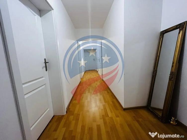 Apartament cu 4 camere decomandat în Central