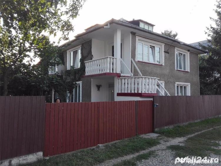 Casă cu 6 camere cu Teren 1000 Mp în Dumbrava
