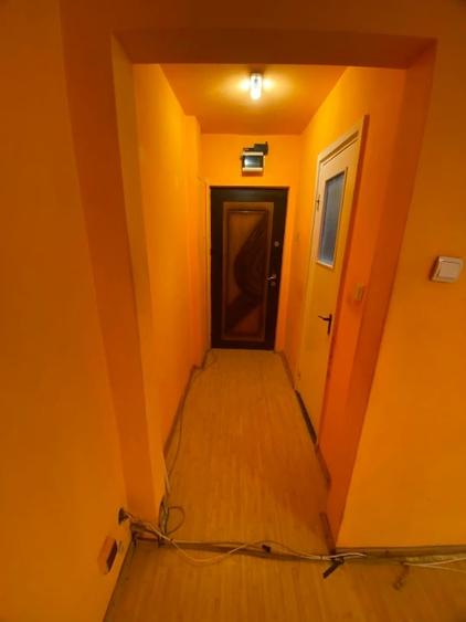 Apartament cu 3 camere semidecomandat în Șagului