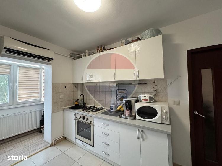 Apartament cu 2 camere în Intim