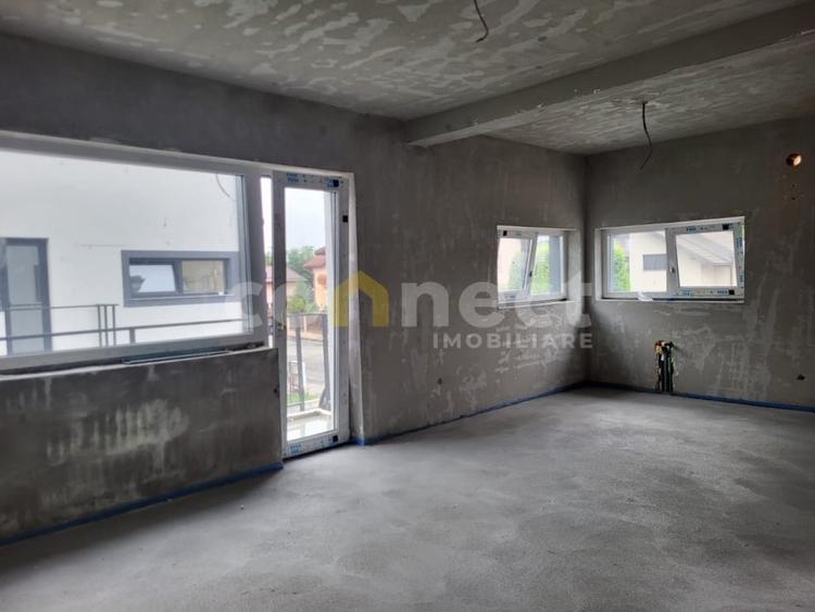 Apartament cu 4 camere semidecomandat în Someșeni