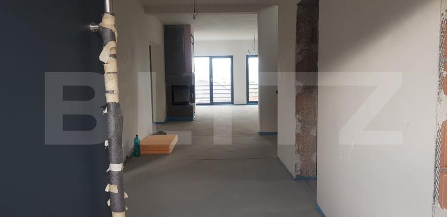 Casă individuală cu 5 camere cu Canalizare în Sânnicoară