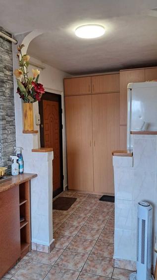 Apartament cu 2 camere decomandat în Broșteni