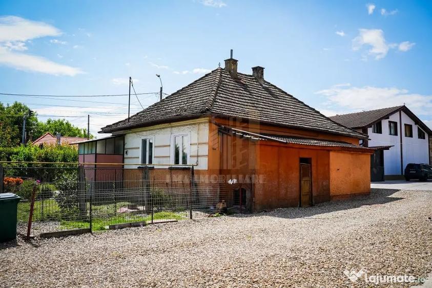 Casă cu 7 camere cu Teren 1650 Mp în Lunca Calnicului