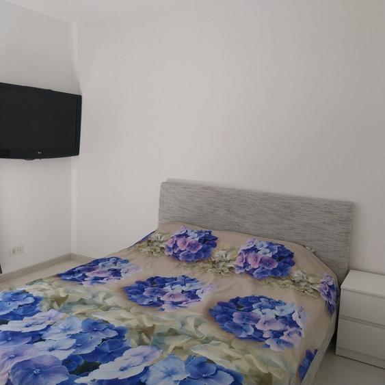 Apartament cu 3 camere decomandat în Tineretului