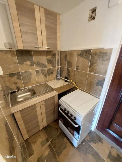 Garsonieră decomandată în Iris