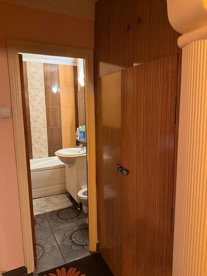 Apartament cu 3 camere decomandat, mobilat în Km 4-5