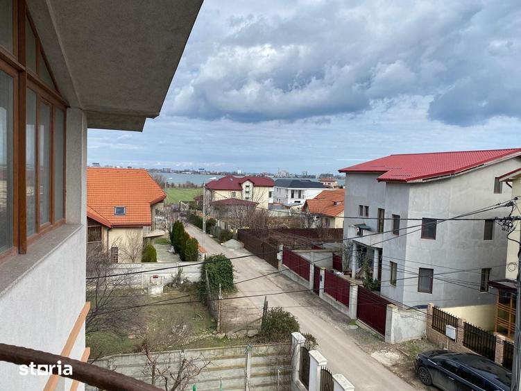 Casă cu Teren 800 Mp în Palazu Mare
