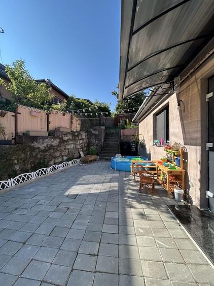 Casă cu 2 camere în Central