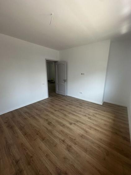 Casă individuală cu 5 camere cu Canalizare în Central