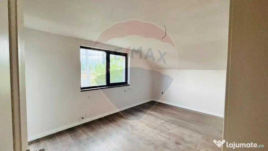Casa / Vila cu 4 camere de vanzare - 10