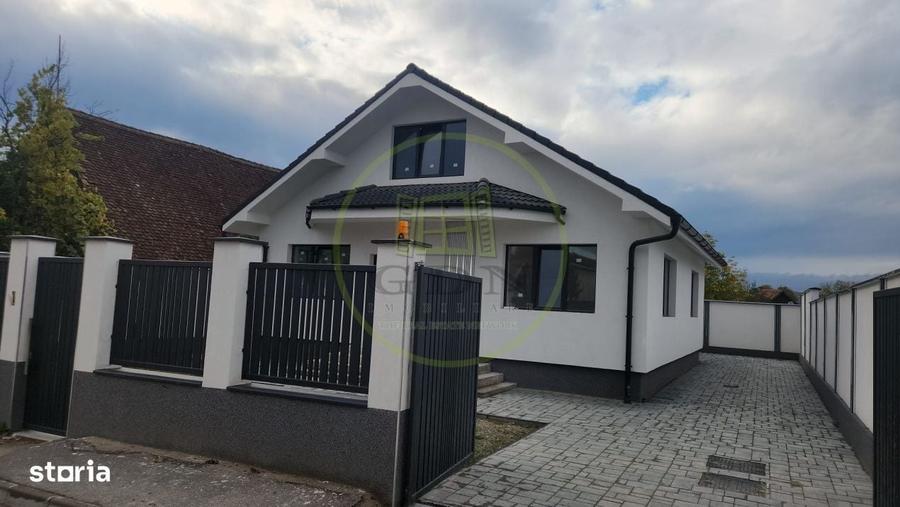 Casă cu 3 camere în Cristian